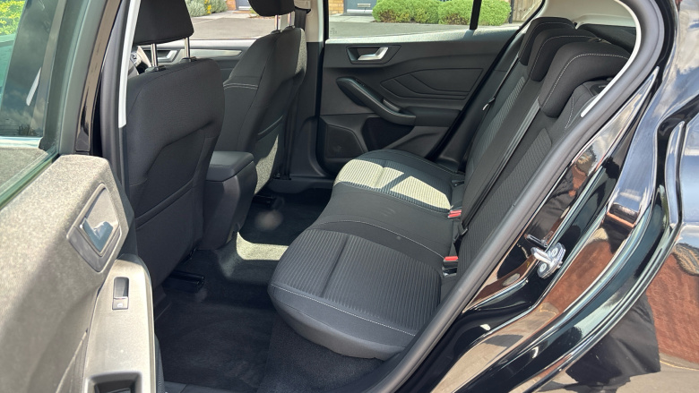 Ford Focus 1.0 EcoBoost Hybrid mHEV 155 Titanium 5dr Auto Petrol Hatchback